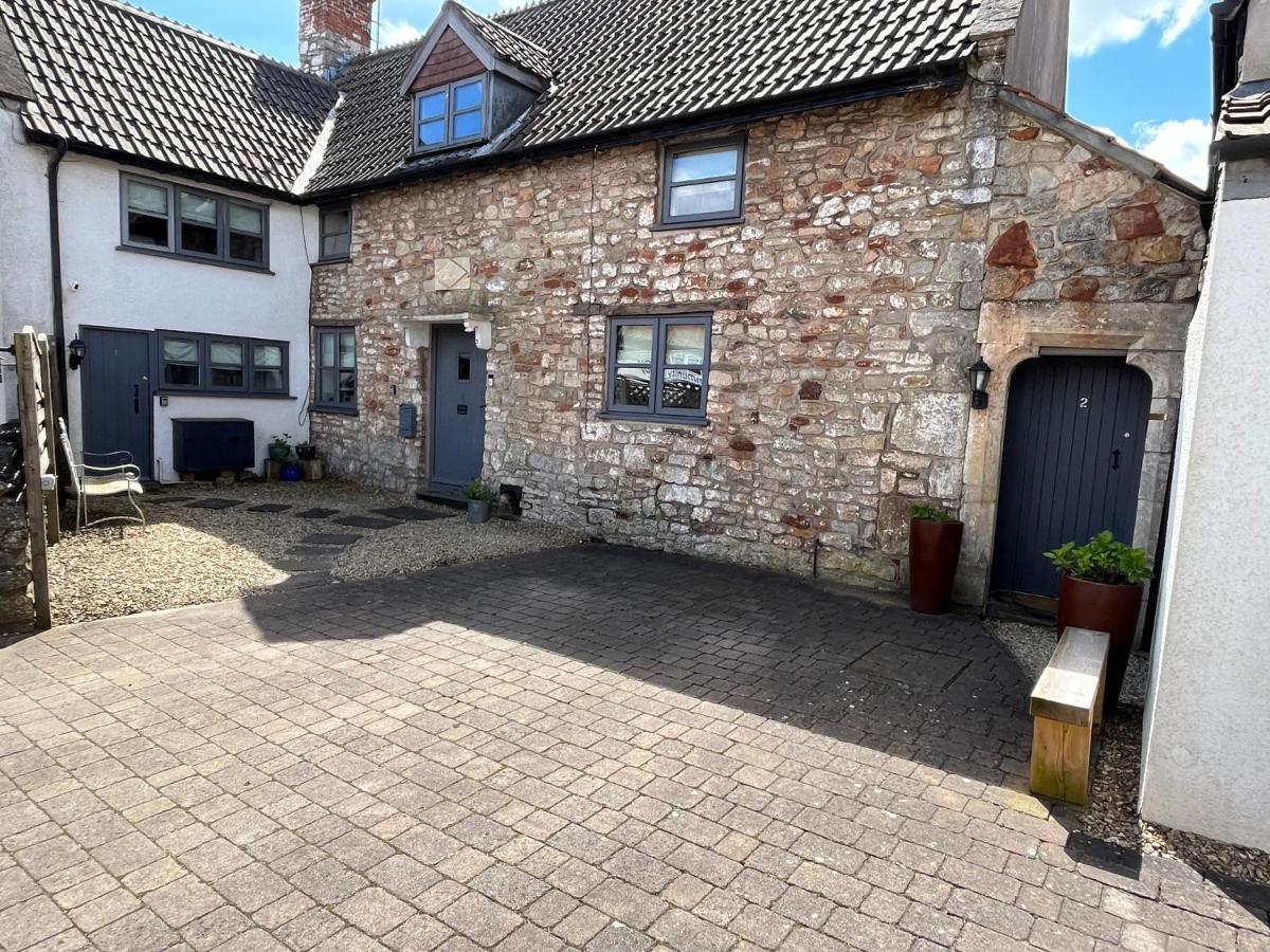 The Old Farmhouse Winford Exterior photo