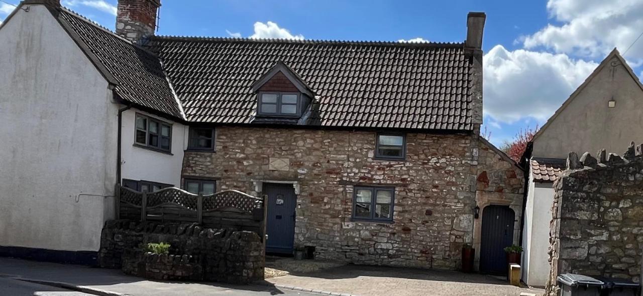 The Old Farmhouse Winford Exterior photo