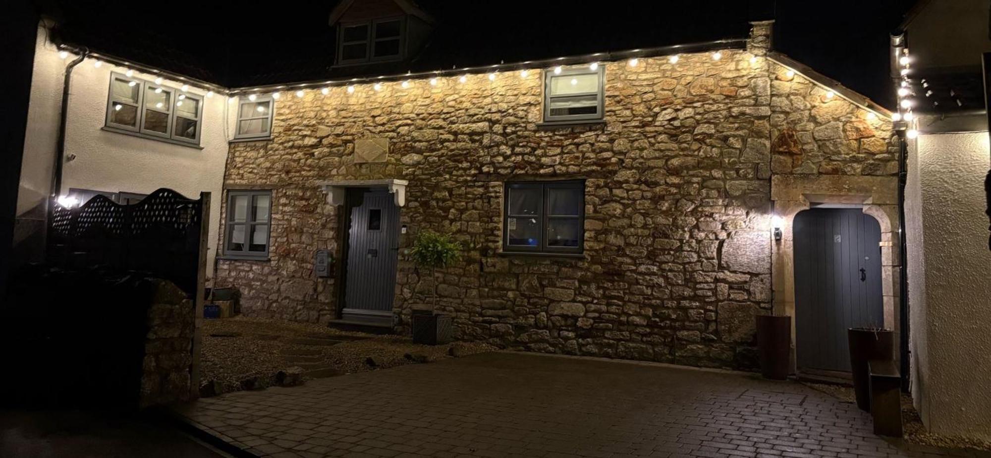 The Old Farmhouse Winford Exterior photo
